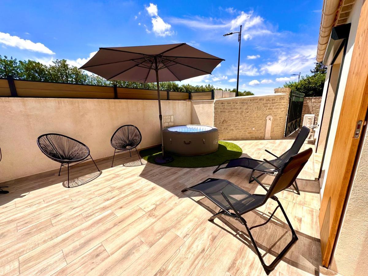 Maison De Charme Avec Jacuzzi Molleges Extérieur photo