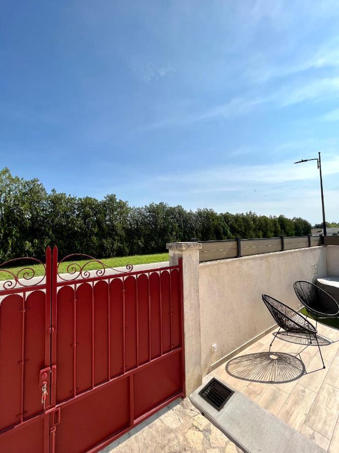 Maison De Charme Avec Jacuzzi Molleges Extérieur photo
